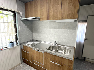 キッチンリフォーム 食洗機+作業スペース拡張で家事がはかどるキッチン