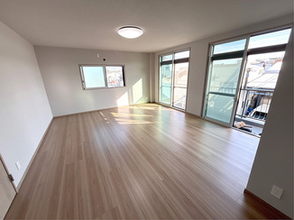 内装リフォーム 和室２部屋をつなげた、ひろびろ使える洋室